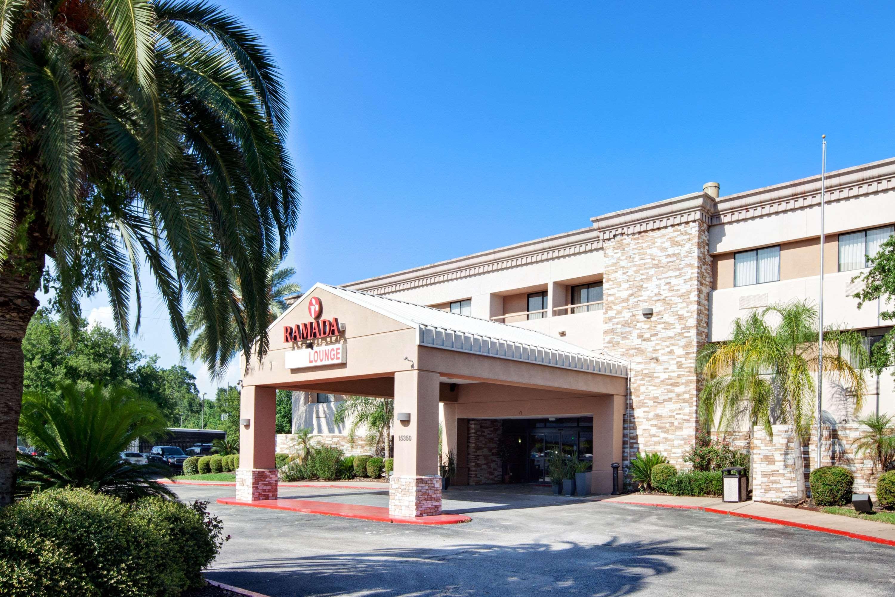 Ramada By Wyndham Houston Intercontinental Airport South Hotel Exterior photo